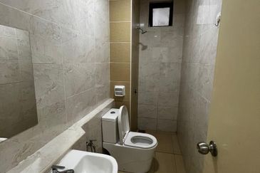 D'Summit Residences @ Kempas Utama