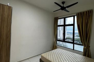 D'Summit Residences @ Kempas Utama