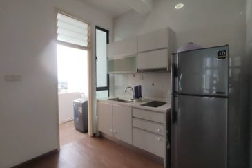 D'Summit Residences @ Kempas Utama