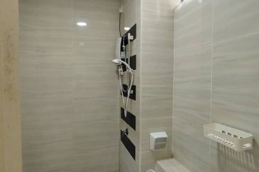 D'Summit Residences @ Kempas Utama