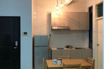 D'Summit Residences @ Kempas Utama