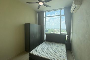 Dedaun Hijau (Greenfield Regency)