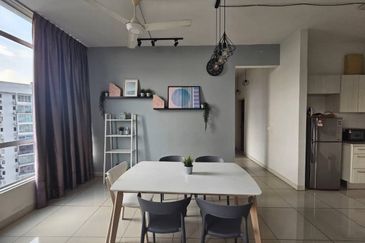 Dedaun Hijau (Greenfield Regency)