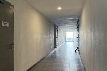 D'Summit Residences @ Kempas Utama