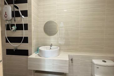 D'Summit Residences @ Kempas Utama