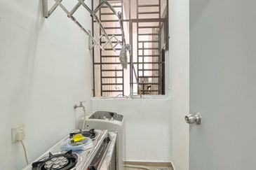 D'Summit Residences @ Kempas Utama