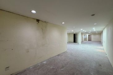 1st Floor Shoplot Jalan Kota Tinggi Taman Pandan 