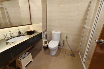 Aloha Tower Condominium