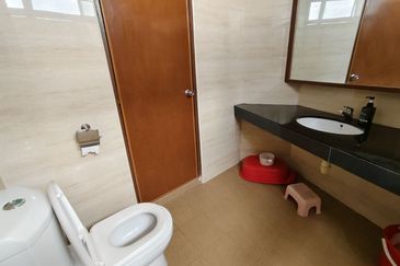 Aloha Tower Condominium