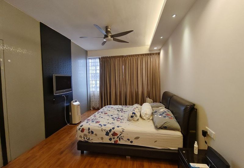 Aloha Tower Condominium