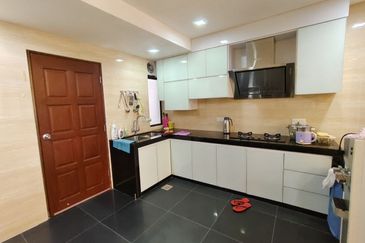 Aloha Tower Condominium