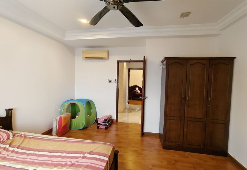 Aloha Tower Condominium