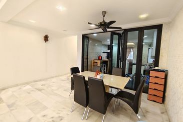 Aloha Tower Condominium