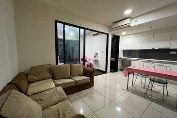 Almas Suites @ Puteri Harbour