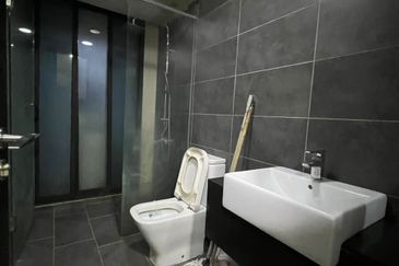 Almas Suites @ Puteri Harbour