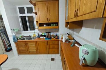 Pangsapuri Orchid View Luxury Apartment