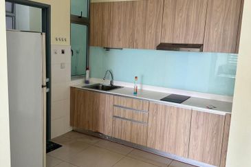 Meridin Bayvue Apartment