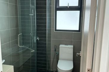 The M @ Medini Macrolink