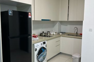 The M @ Medini Macrolink