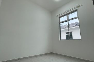 Single Storey Terrace House Jalan Bayan Kulai 