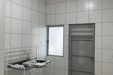 Single Storey Terrace House Jalan Bayan Kulai 