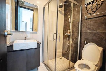 Baypoint @ Country Garden Danga Bay