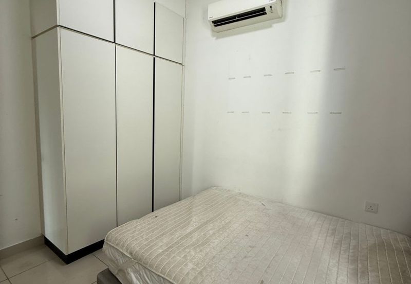 The Pinnacles (Pinnacle Tower)