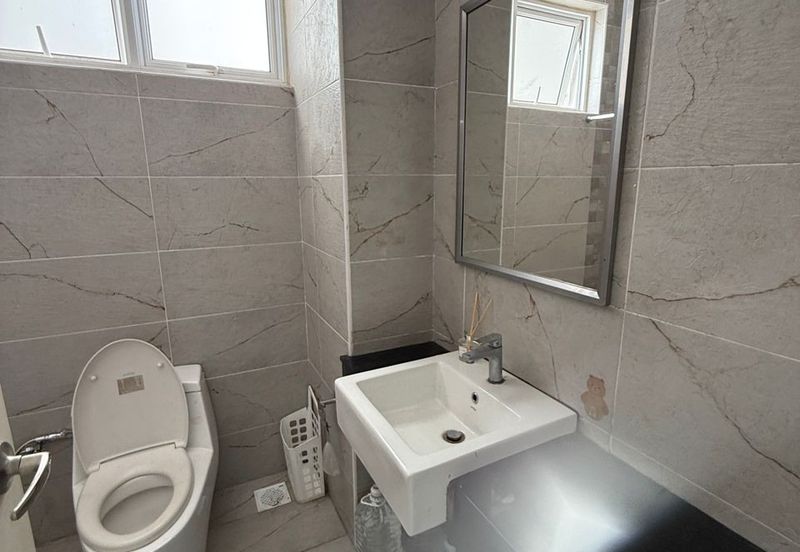 The Pinnacles (Pinnacle Tower)