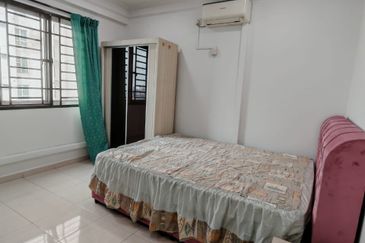 Bangunan Duta Impian (The Embassy Suites)