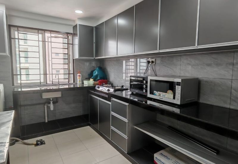 Bangunan Duta Impian (The Embassy Suites)