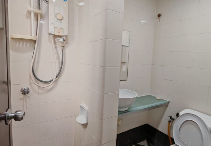 Bangunan Duta Impian (The Embassy Suites)