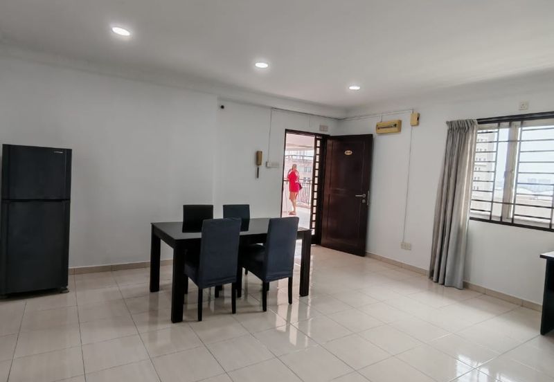 Bangunan Duta Impian (The Embassy Suites)