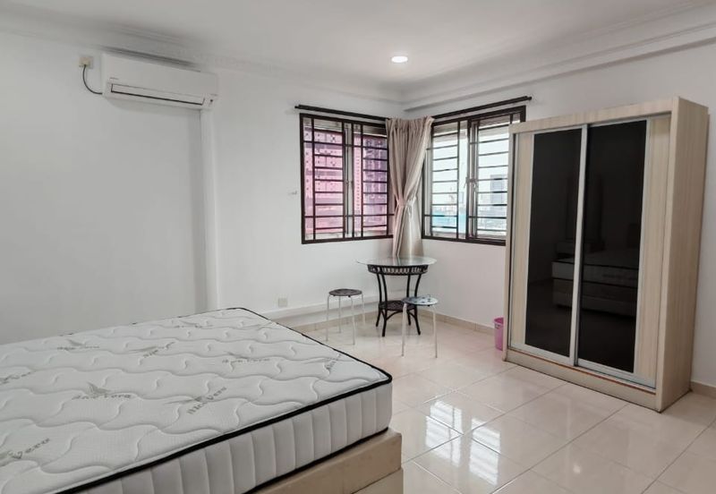 Bangunan Duta Impian (The Embassy Suites)