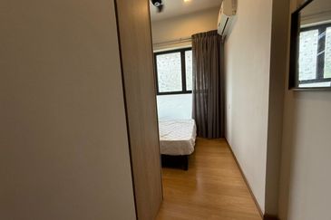 Baypoint @ Country Garden Danga Bay