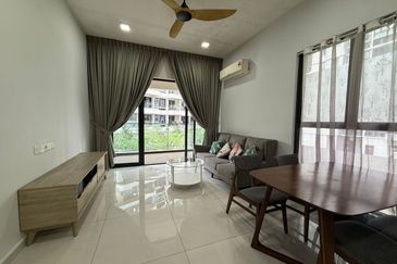 Baypoint @ Country Garden Danga Bay