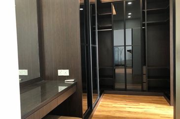 Desa Tebrau @ Precint 12