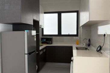 Baypoint @ Country Garden Danga Bay