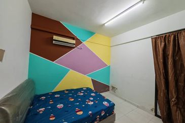 Akademik Suite @ Mount Austin