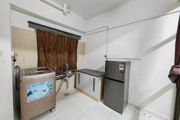 Akademik Suite @ Mount Austin