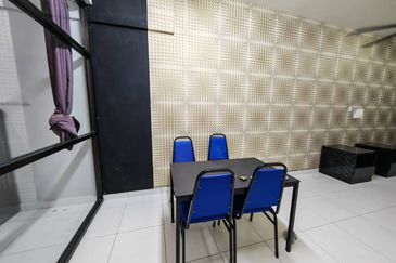 Akademik Suite @ Mount Austin