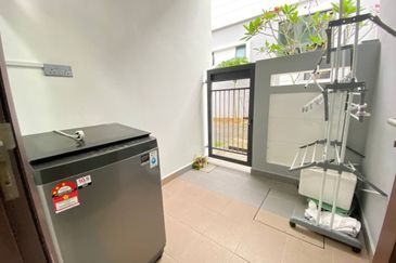 Double Storey Superlink House Estuari Garden 