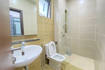 Double Storey Superlink House Estuari Garden 