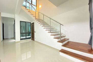 Double Storey Superlink House Estuari Garden 