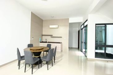 Double Storey Superlink House Estuari Garden 