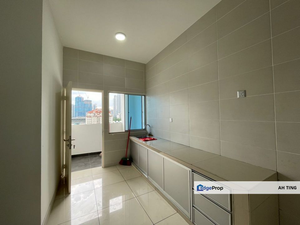 Sky Habitat Johor Bahru Near Ciq , Johor, Johor Bahru