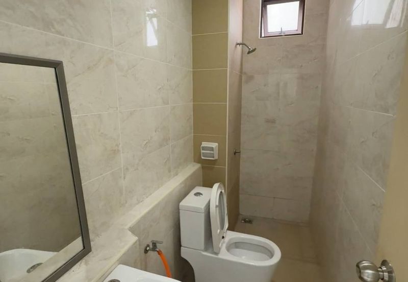 D'Summit Residences @ Kempas Utama