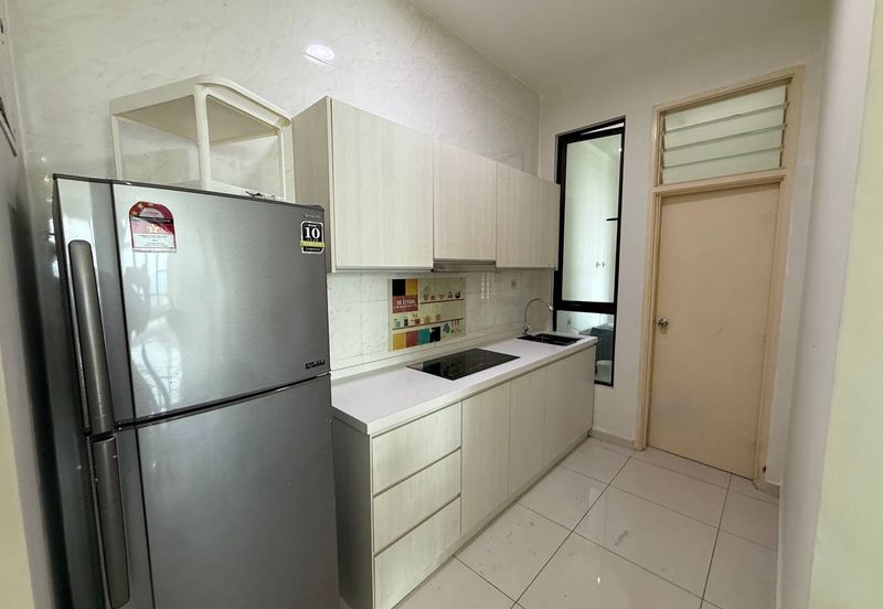 D'Summit Residences @ Kempas Utama