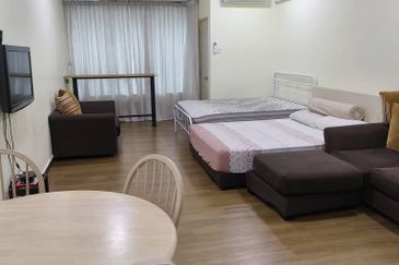 Akademik Suite @ Mount Austin