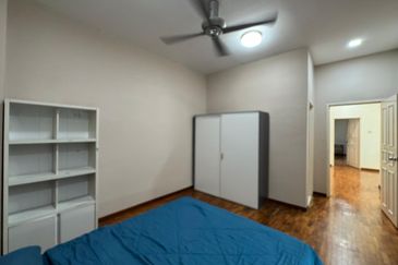 Jalan Austin Heights 1