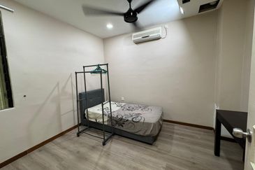 Jalan Austin Heights 1